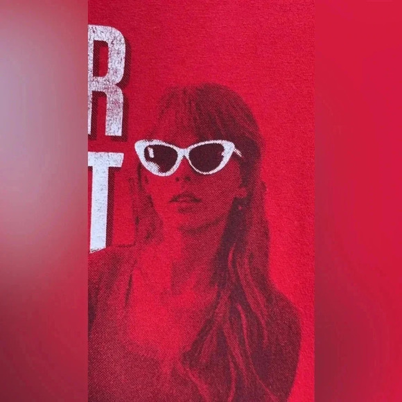 2013 Taylor Swift International Red Tour Concert Gildan T-Shirt SM - Picture 8 of 15